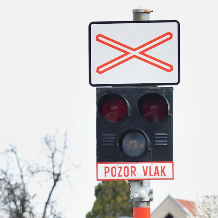 železničné priecestie