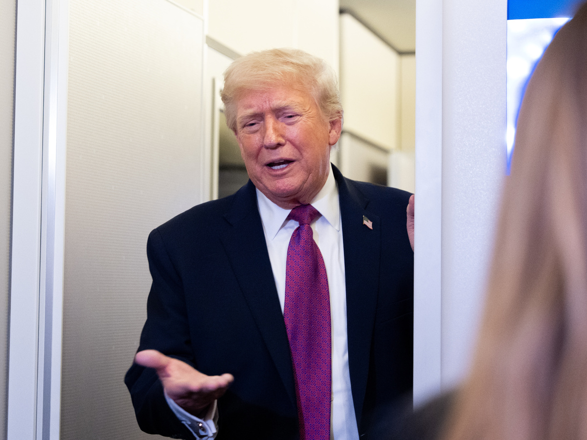 trump air forice one.jpg