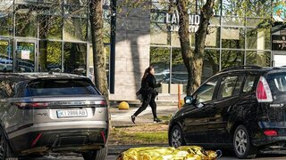 Krvavý útok v Kyjeve. Útočník z Moskvy zabil 6 ľudí, 10 zranil, predtým v jeho byte horelo. Polícia ho zastrelila