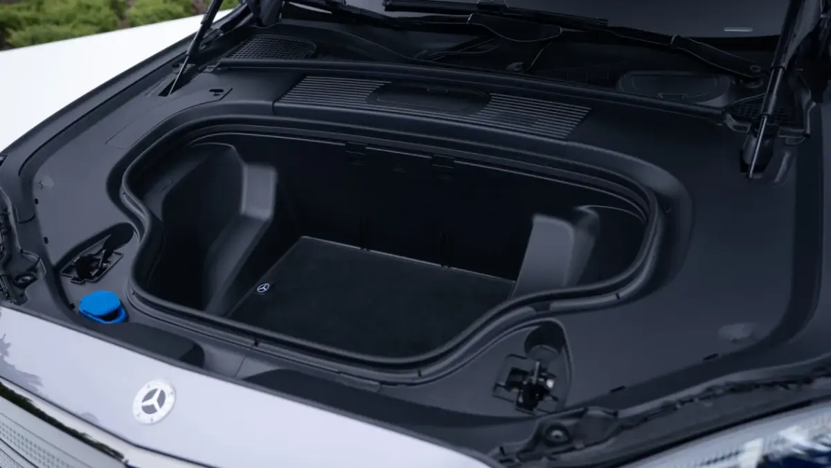 Mercedes C-Class Electric 2026-20.webp