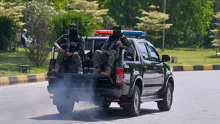 Vance a Ghálíbáf mieria do Pakistanu. V Islamabade majú rokovať o mieri v Iráne tesne pred vypršaním prímeria