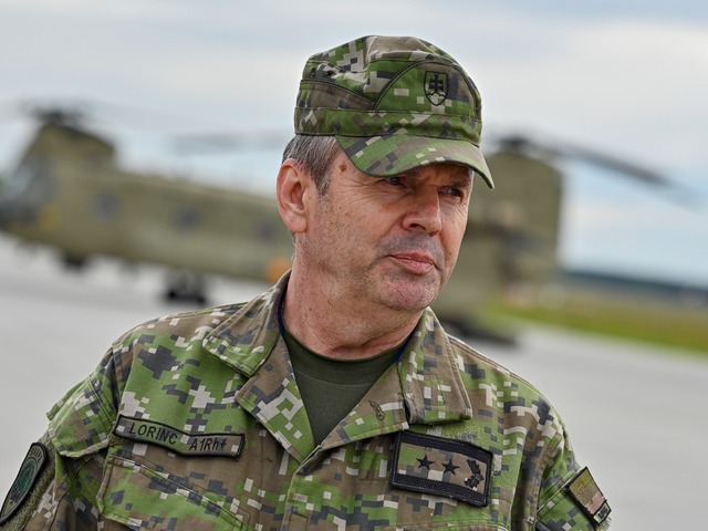 Armáda by mala mať nového náčelníka. Vláda schválila nomináciu Miroslava Lorinca na post šéfa generálneho štábu