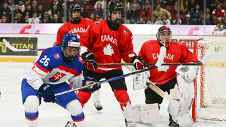 Slovenská osemnástka šokovala Kanadu. Na domácom šampionáte v Trenčíne sme favorita zdolali historicky prvýkrát