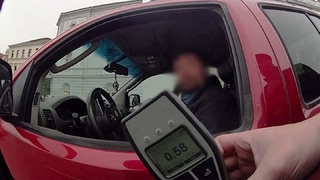 Prišiel o slobodu, auto aj vodičák do konca života. Muža v Trenčíne už tretíkrát chytili za volantom pod vplyvom