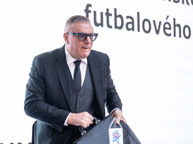 Huliak spochybnil Kováčikovu službu „zadarmo“, SFZ vysvetľuje odmeny. Zväz potvrdil 5-tisíc mesačne, no provízie popiera