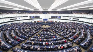 Europoslanci podporili odporúčanie na pozastavenie eurofondov pre Slovensko. Pellegrini to označil za výkriky politikov