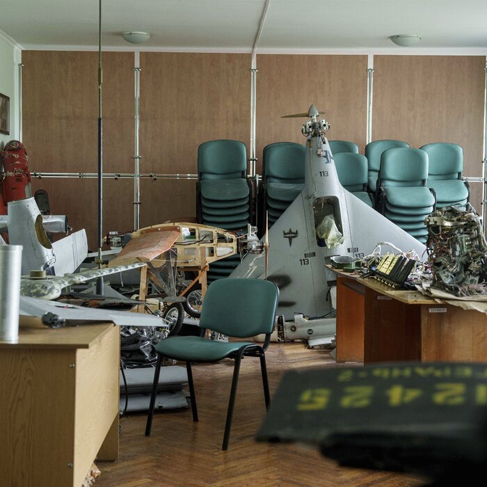 šáhid v kancelárii.jpg