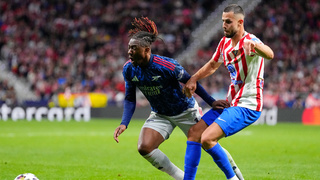 Ťažký návrat Hancka. Zavinil dve penalty, kopala sa iba jedna. Arsenal okradli, zúria na ostrovoch