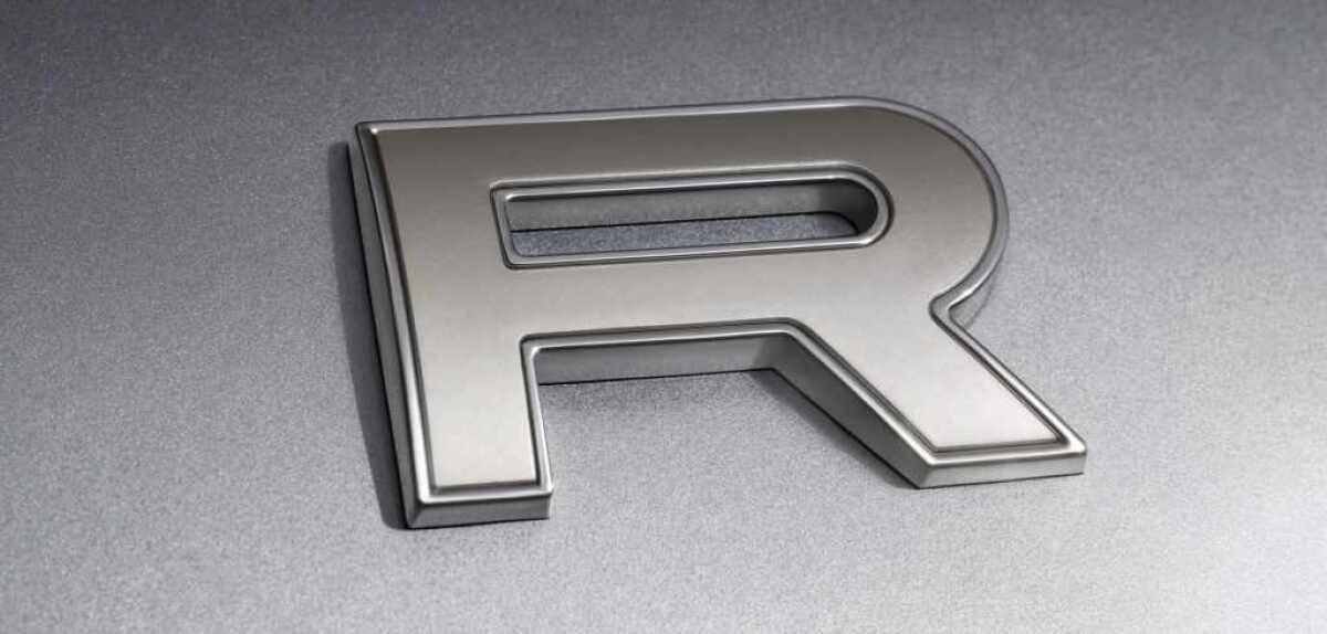 RR_SV_Ultra_27MY_Detail_Script_Badging_09_290426.jpg