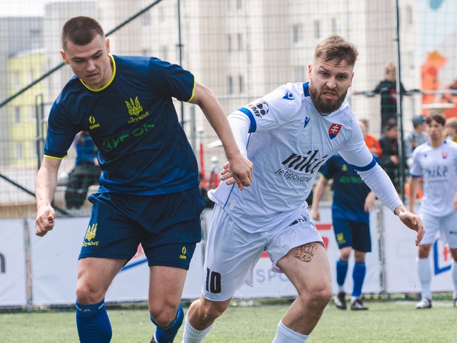Malý futbal slávi úspech. Mladí reprezentanti vyhrali turnaj, áčko skončilo tretie