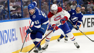 NHL: Slováci v nočných zápasoch nebodovali. Slafkovský sa radoval z postupu, pre Černáka sa ale sezóna skončila