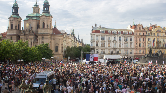 praha protest.jpg