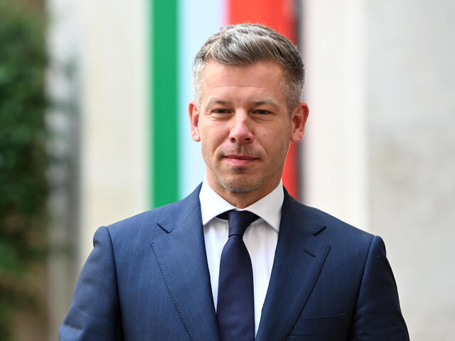 Magyar vysiela signál Bruselu aj voličom. Podľa experta hrá o eurofondy aj dôveru Maďarov