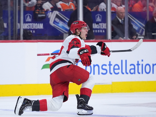 NHL: Carolina oslavuje postup do finále konferencie bez jedinej prehry. V play off vymazala ďalšieho súpera