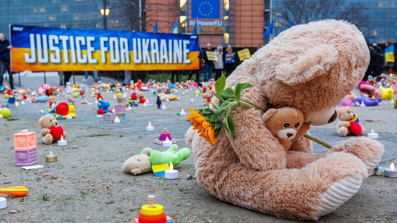 Únia rozšírila sankcie za deportácie detí z Ukrajiny. Na zoznam pribudli politici aj školy napojené na Moskvu