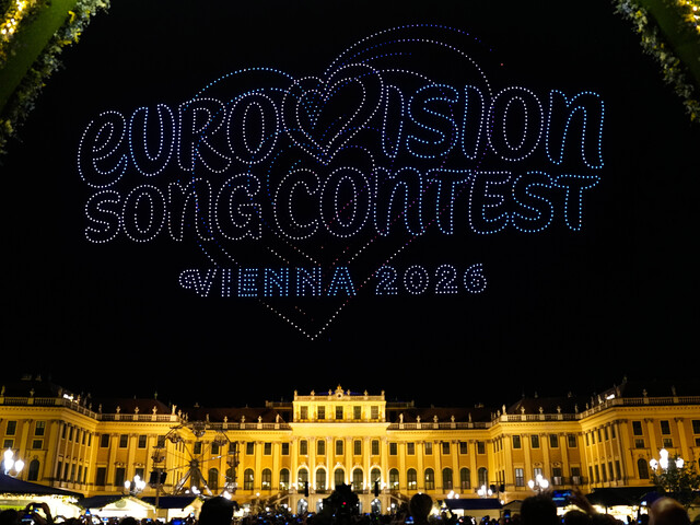 Jubilejnú Eurovíziu sprevádza veľká kontroverzia. Účasť Izraela na súťaži vyvolala bojkot a napätie 