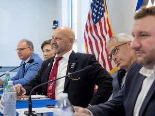 Doug Mastriano﻿ velvyslanec usa na slovensku v strede