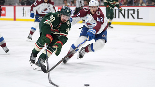 NHL: Minnesota je na pokraji vyradenia. Colorado zvládlo štvrtý duel a vedie 3:1 na zápasy