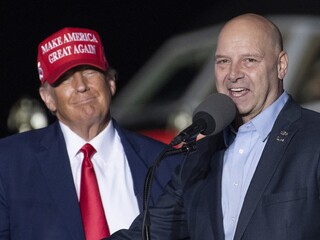 Doug Mastriano Trump rok 2022