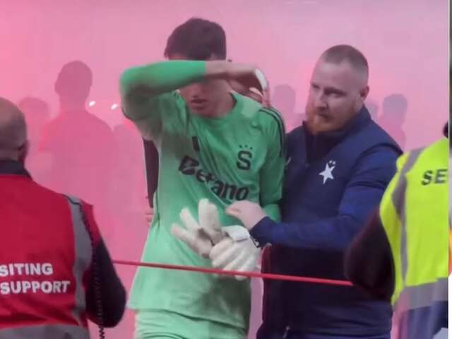 Chuligáni z Tribúny Sever ho nezlomili. Surovčík tri dni po horore v derby vychytal nulu a poďakoval masérovi Slavie