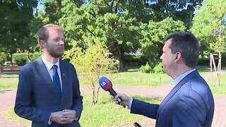 Referendum o skrátení parlamentu je na stole. Urobme to tak, aby to bol festival demokracie, vyzýva odborník