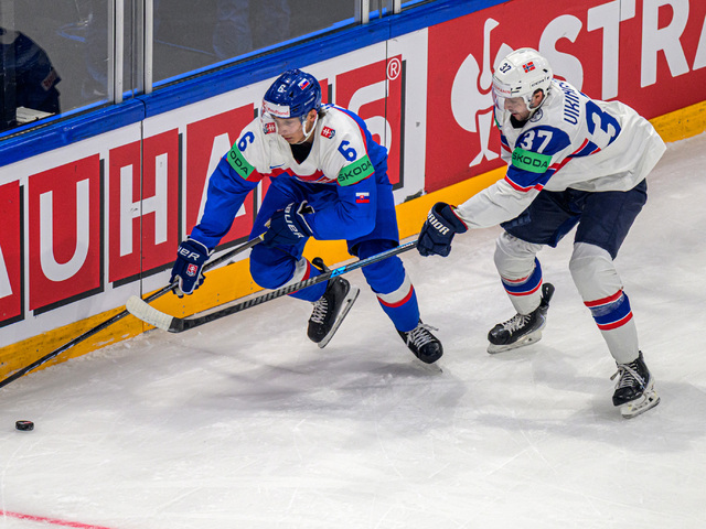 Jeho chyba takmer stála Slovákov víťazstvo. Debutant Kmec vyzdvihol Hlavaja v bráne: Ďakujem Samovi, že to chytil