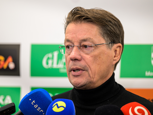 Gól, ktorý mohol zachrániť „koňare”, neplatil. Micheľ sa neudržal: Kreslia si čiary, ako chcú. Toto je žumpa, hanba nášho futbalu