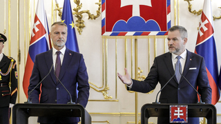 Čínsky vicepredseda parlamentu v Bratislave. Pellegrini a Raši rokovali o obchode, bezpečnosti aj o zrušení víz