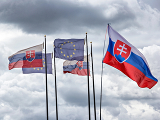 EÚ európska únia Slovensko vlajka vlajky