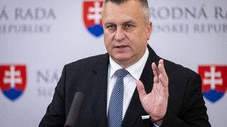 „SNS vládu nepoloží, ale...“ Danko má mať dostatok hlasov na odvolanie Tarabu, no dáva mu ešte šancu