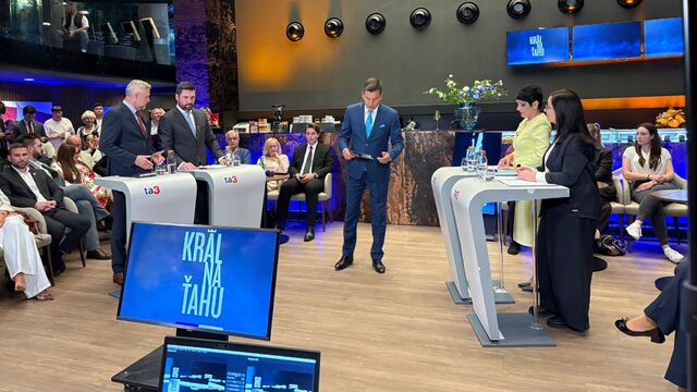 Kráľ na ťahu Smer vs PS