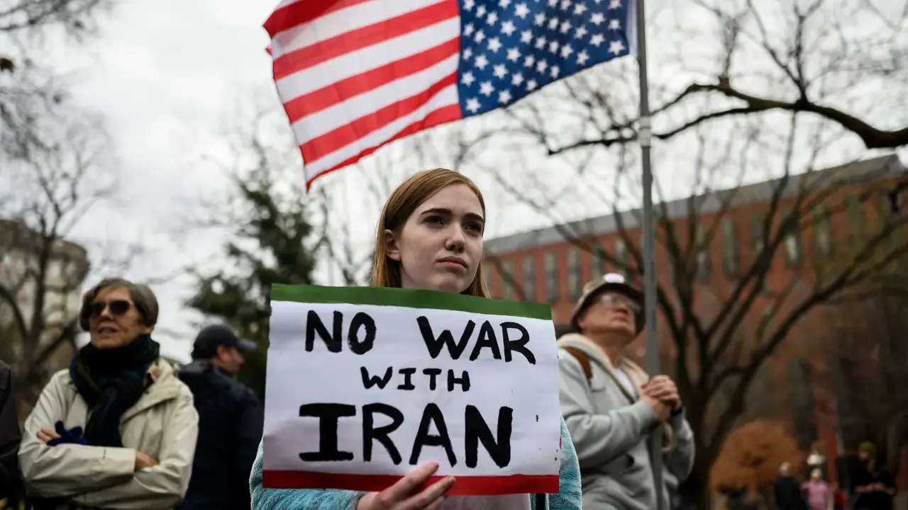 USA a Irán sa blížia k dohode o prímerí, mala by ukončiť vojnu na všetkých frontoch. Čo obsahuje?