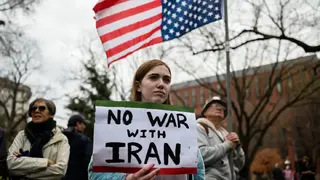 USA a Irán sa blížia k dohode o prímerí, mala by ukončiť vojnu na všetkých frontoch. Čo obsahuje? 