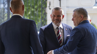 Ďalšia skúška odolnosti pre koalíciu. Danko po rokovaní s Ficom a Tarabom trvá na svojom, Pellegrini nezasiahne