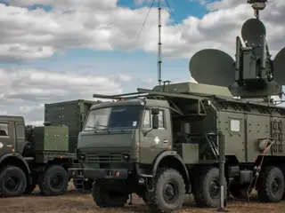 Rusko vojenské vozidlo satelit