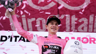 Dán Jonas Vingegaard suverénne vyhral horskú 16. etapu Giro d’Italia. Slovák Kubiš obsadil 151. pozíciu