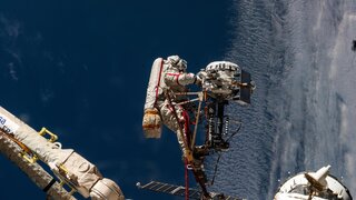 Kým Trump velí, prvenstvo Číne nedožičíme. NASA odhalila, ako vybuduje stálu základňu na Mesiaci