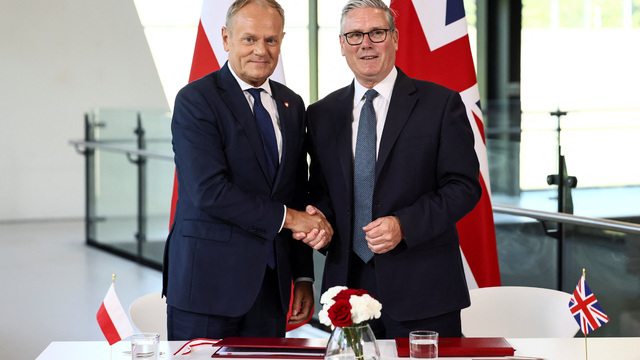 Tusk, Starmer
