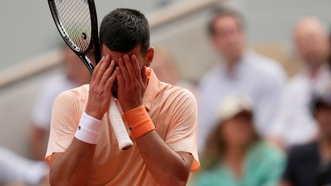 Brazílsky mladík vyradil srbského matadora po veľkom obrate. Po Sinnerovi sa z Roland Garros porúča ďalší favorit