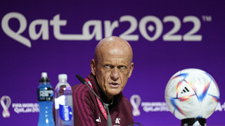Ikonický Collina a FIFA oznámili novinku pred MS. Prekazí čoraz obľúbenejší trik trénerov a hráčov pri zranení