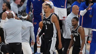 New York Knicks vykročili za titulom NBA. V San Antoniu predviedli v závere drvivý obrat