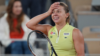 Roland Garros má nečakané finalistky. Kvalifikantka Chwalinská vyzve Andrejevovú, obe sú vo finále grandslamu prvýkrát