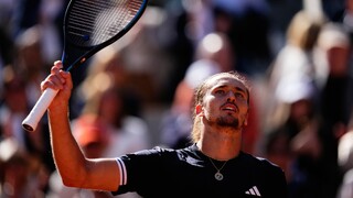 Zverev je opäť vo finále Roland Garros. V parížskom semifinále zdolal českého mladíka Jakuba Menšíka