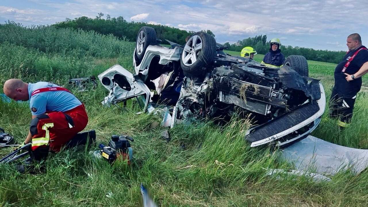Tragédia pri Chotíne: Čelná zrážka áut si vyžiadala dva ľuds