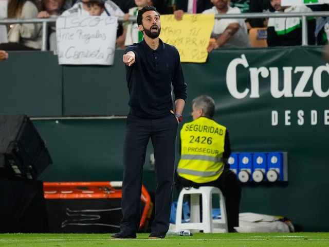 Je to oficiálne, Arbeloa skončil. V legendárnom Reale Madrid ho nahradí Jose Mourinho