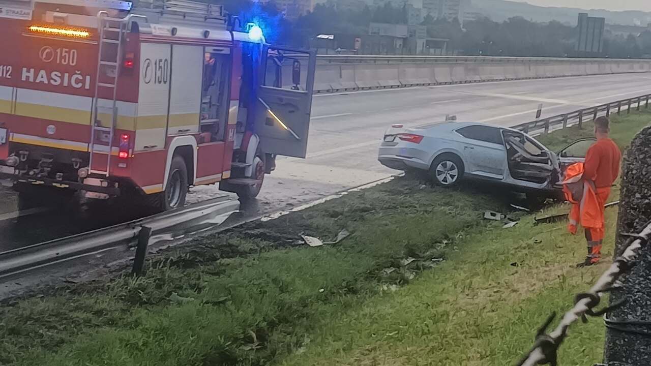 Vážna nehoda zastavila diaľnicu D1. Pri Liptovskom