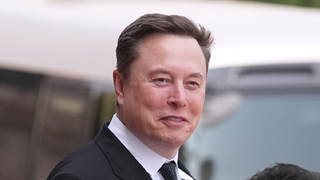 SpaceX Elona Muska vstupuje na burzu. Predaj akcií za desiatky miliárd má financovať jeho vesmírne ambície