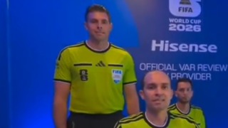 Neonacista na MS? Rozhodca čelí vážnemu obvineniu, jeho gesto v miestnosti VAR zachytili kamery