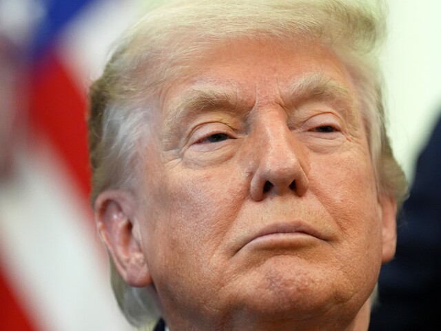 „Chytili ma pod pazuchy a zdvihli.“ Trump pridal nový príbeh o tom, čo zažil po útokoch z 11. septembra