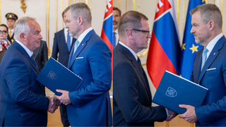 Prezident vymenoval piatich nových veľvyslancov. Do diplomatických misií odchádzajú aj poslanci Kmec a Radačovský
